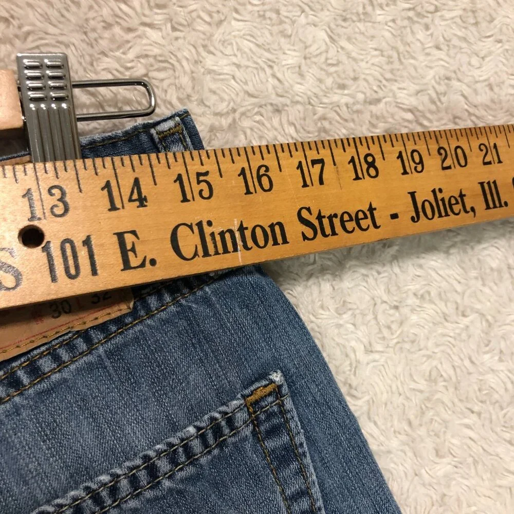 Levi's 505‎ Regular Fit Straight Leg Jean W\Stretch Men's Size 30W 32L